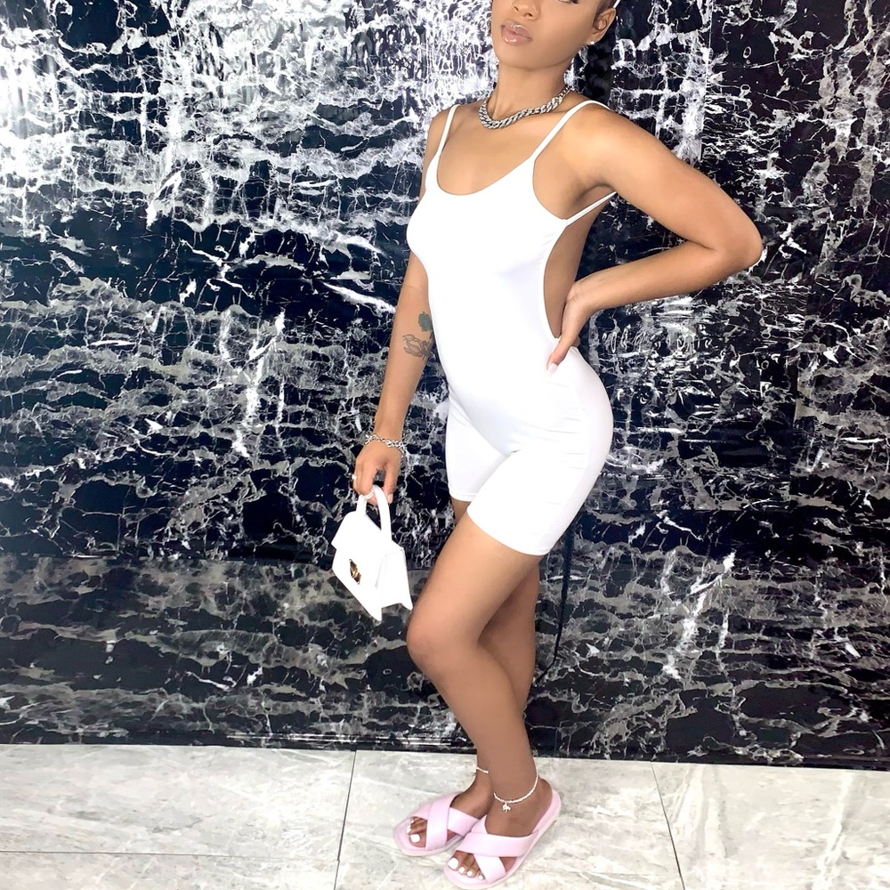 White essential romper🤍